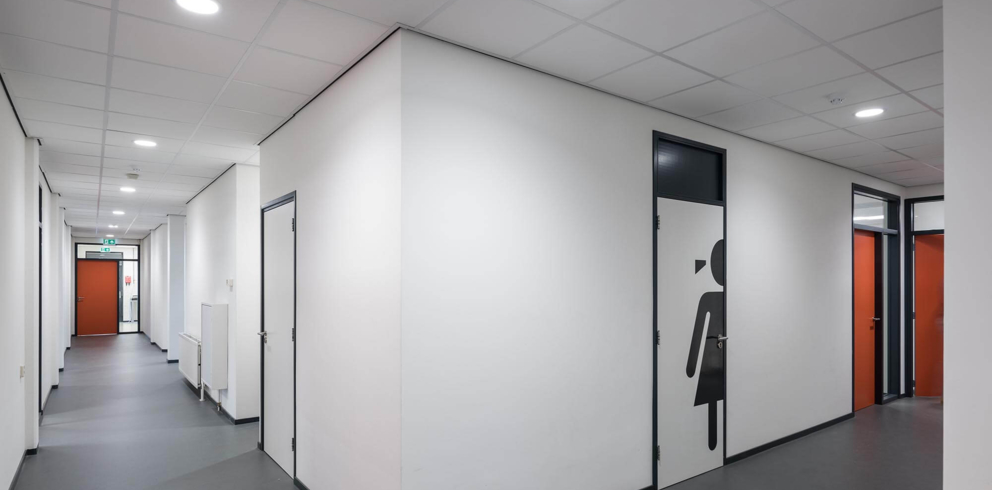 Lightronics armatuur G3 in de hal van een appartementencomplex