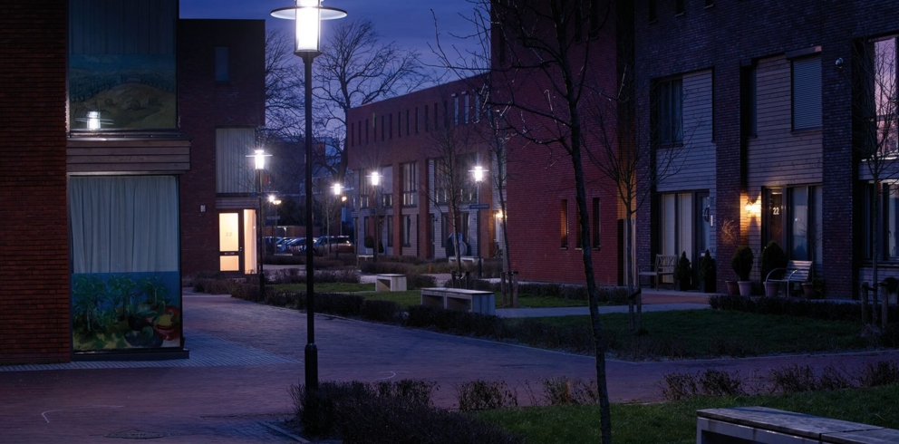 Lightronics PKA armatuur in een woonwijk