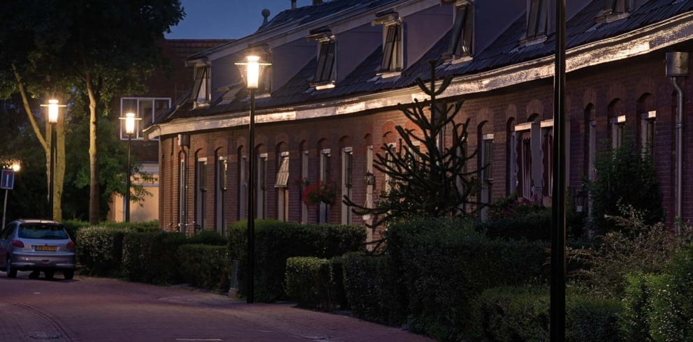 Lightronics PKA armatuur in een woonwijk