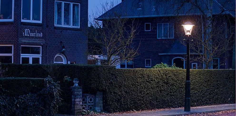 Lightronics armatuur OGR langs een straat Lightronics armatuur OGR langs een straat