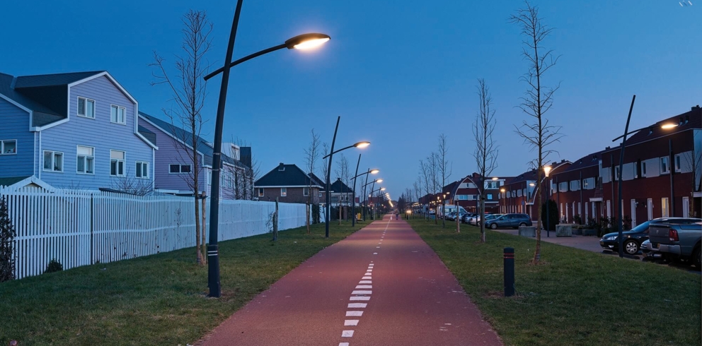 Lightronics armatuur mistral langs een fietspad