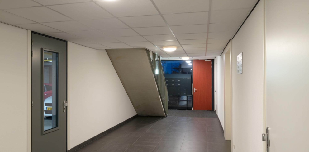 Lightronics TTN armatuur bij de entree van een appartementencomplex