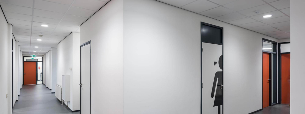 Lightronics armatuur G3 in de hal van een appartementencomplex