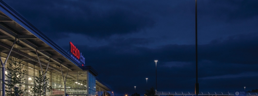 Lightronics JUNO armaturen op een parkeerplaats Lightronics JUNO armaturen op een parkeerplaats