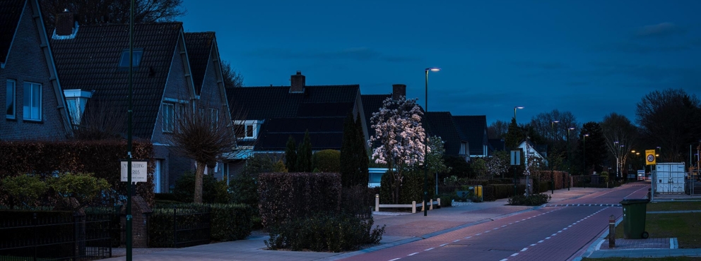 Lightronics PRUNUS C armatuur in een woonwijk