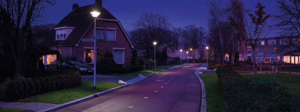 Lightronics LUZ armatuur langs een fietspad Lightronics LUZ armatuur langs een fietspad