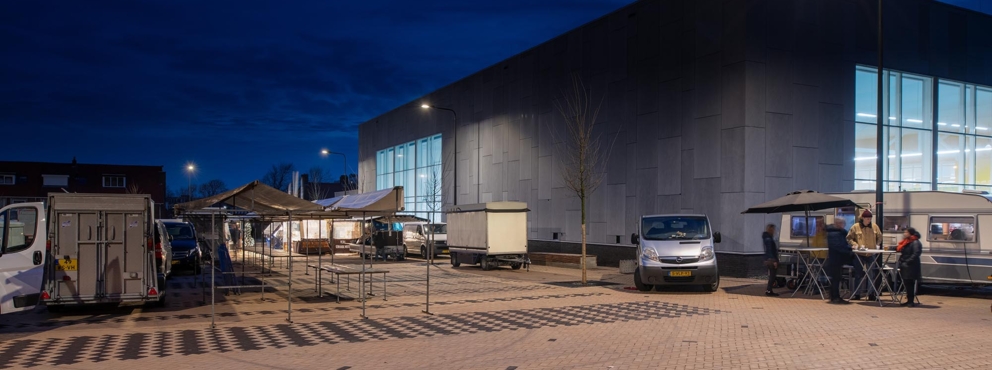 Lightronics BURAN PLUS armaturen op het marktplein aan de Piet Heinlaan in Katwijk Lightronics BURAN PLUS armaturen op het marktplein aan de Piet Heinlaan in Katwijk