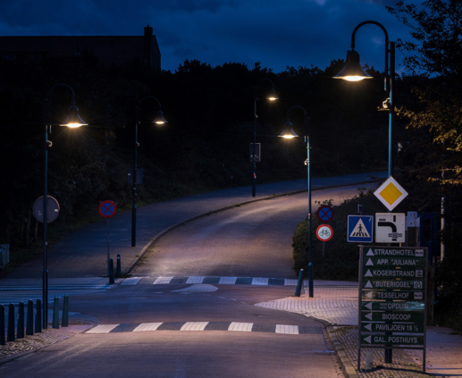 Lightronics GAM en MAK armaturen bij een toegangsweg in het buitengebied in Texel