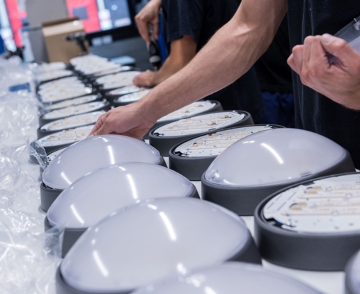 Lightronics werkplaats in Waalwijk wand&plafond armaturen Lightronics werkplaats in Waalwijk wand&plafond armaturen