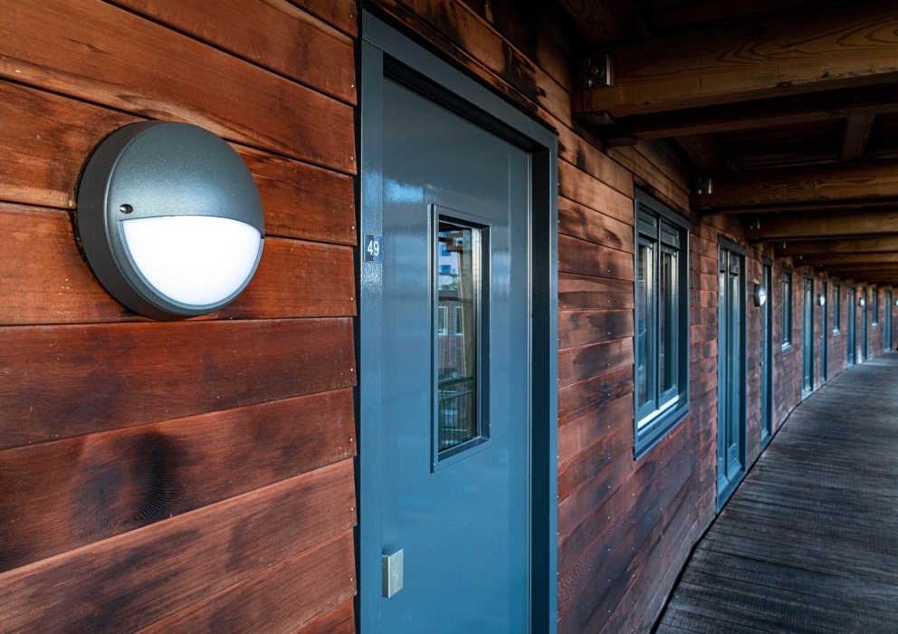 Lightronics DOTT armaturen in de galarij van appartementencomplex Hoge Rij in Deventer